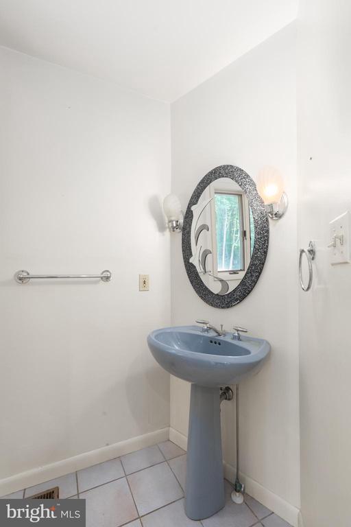 824 UPPER GLENCOE ROAD