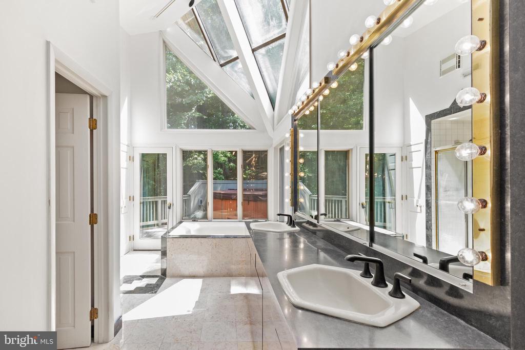 824 UPPER GLENCOE ROAD