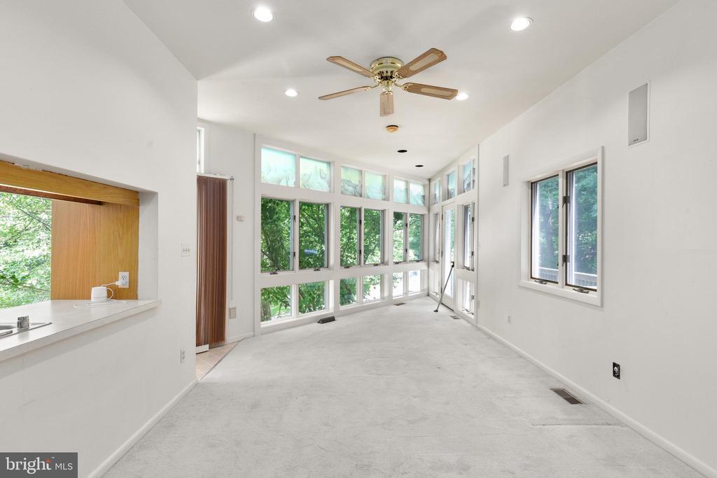 824 UPPER GLENCOE ROAD