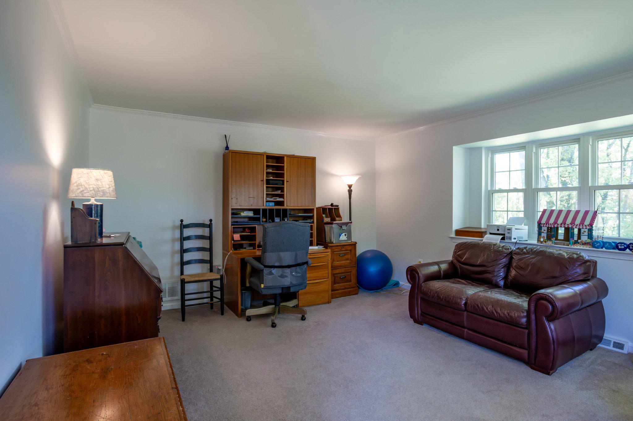 14815 HANOVER PIKE