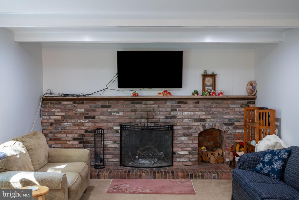 14815 HANOVER PIKE