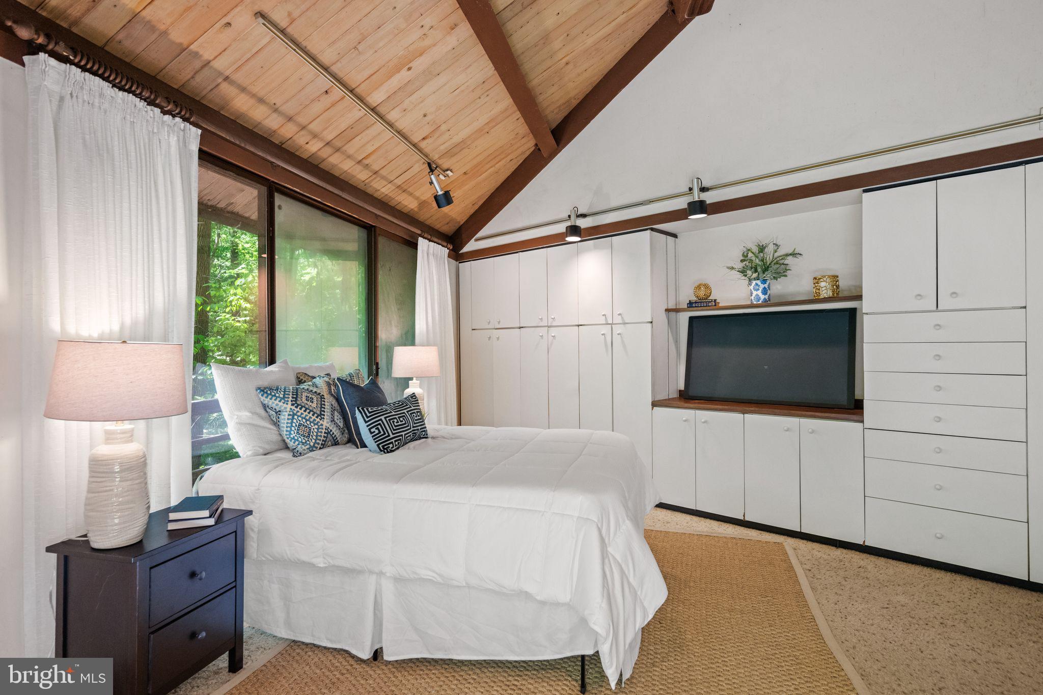 2707 CAVES ROAD