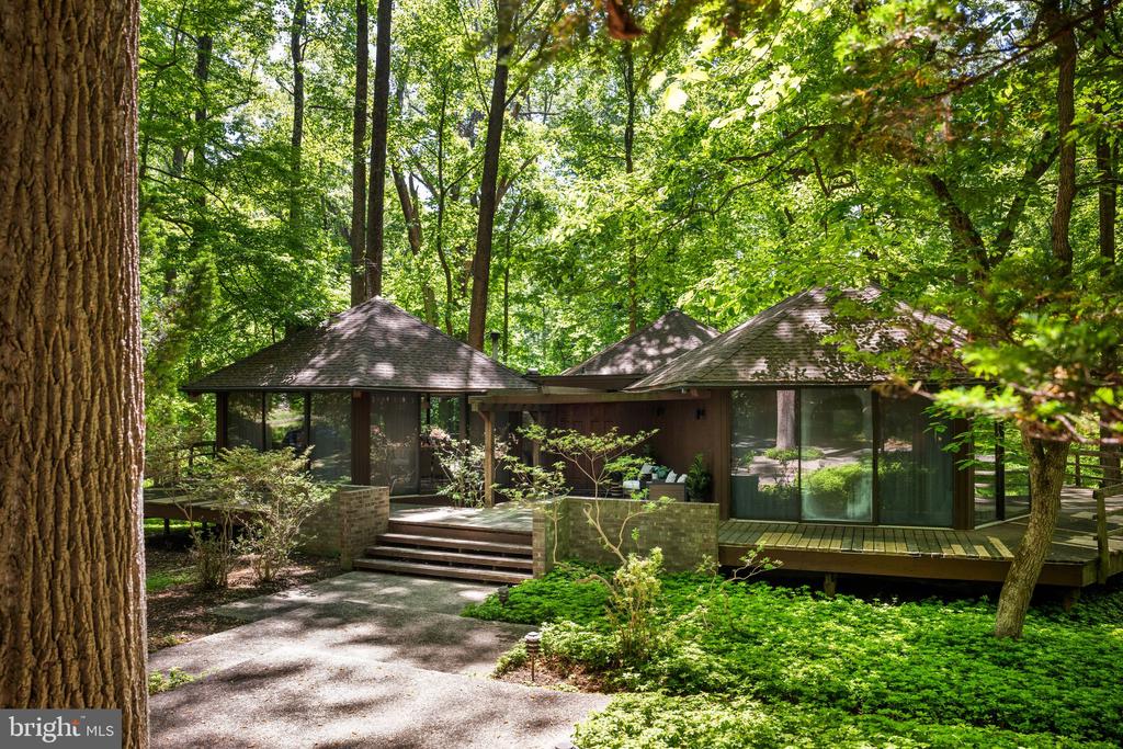 2707 CAVES ROAD