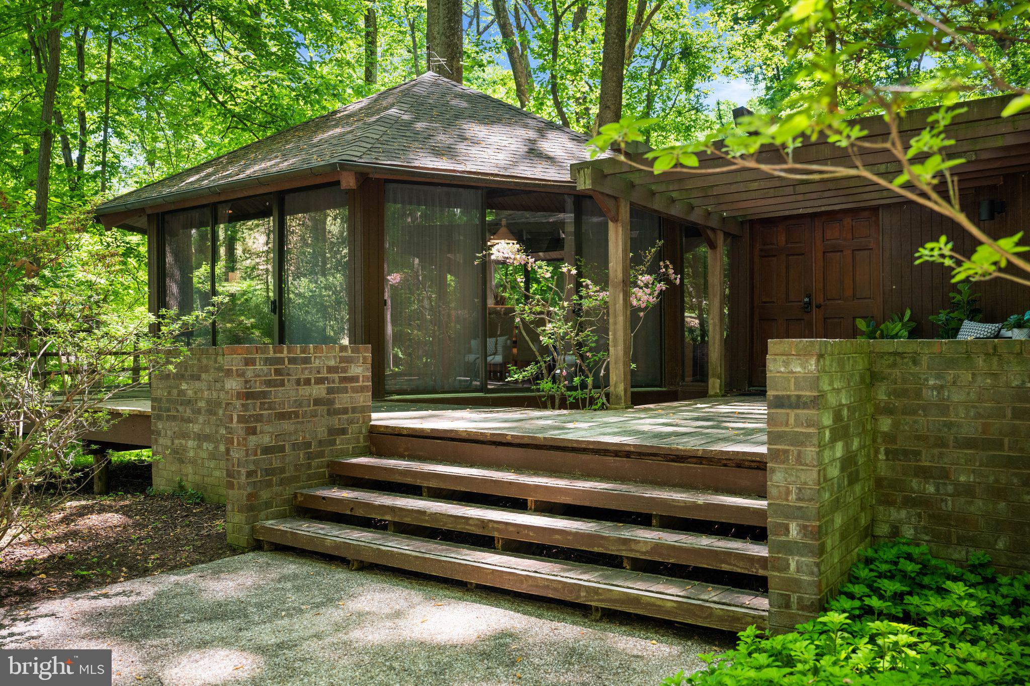 2707 CAVES ROAD
