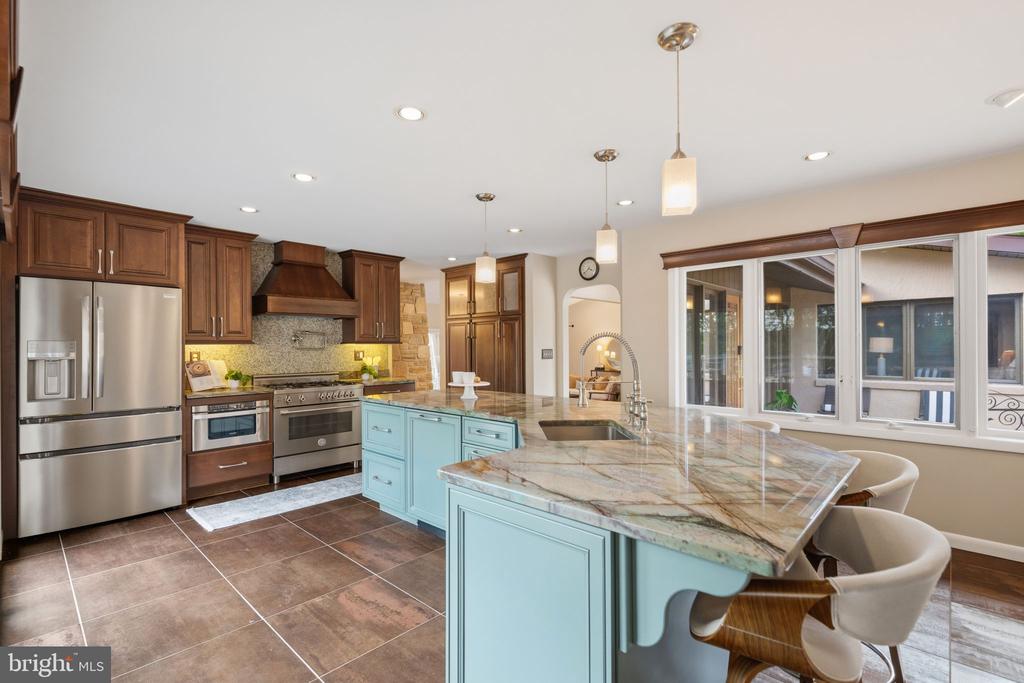 18 MANOR BROOK ROAD
