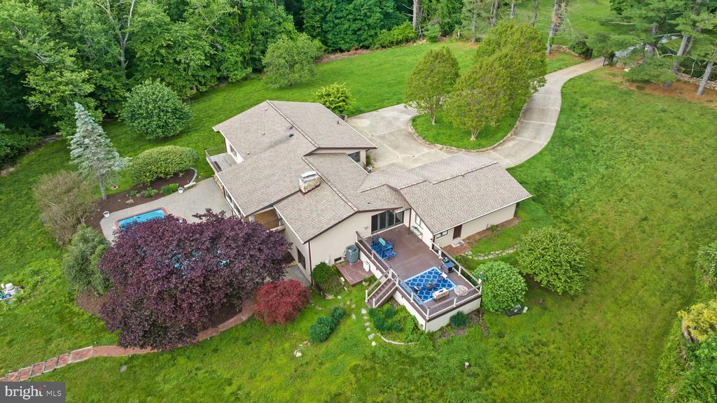 18 MANOR BROOK ROAD