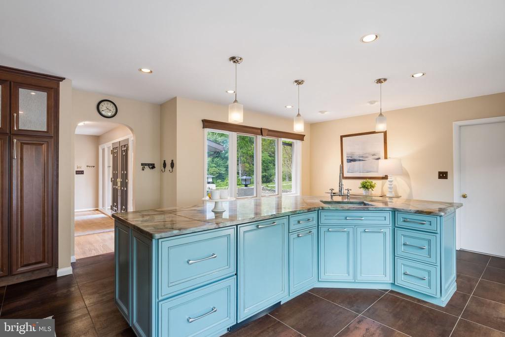 18 MANOR BROOK ROAD