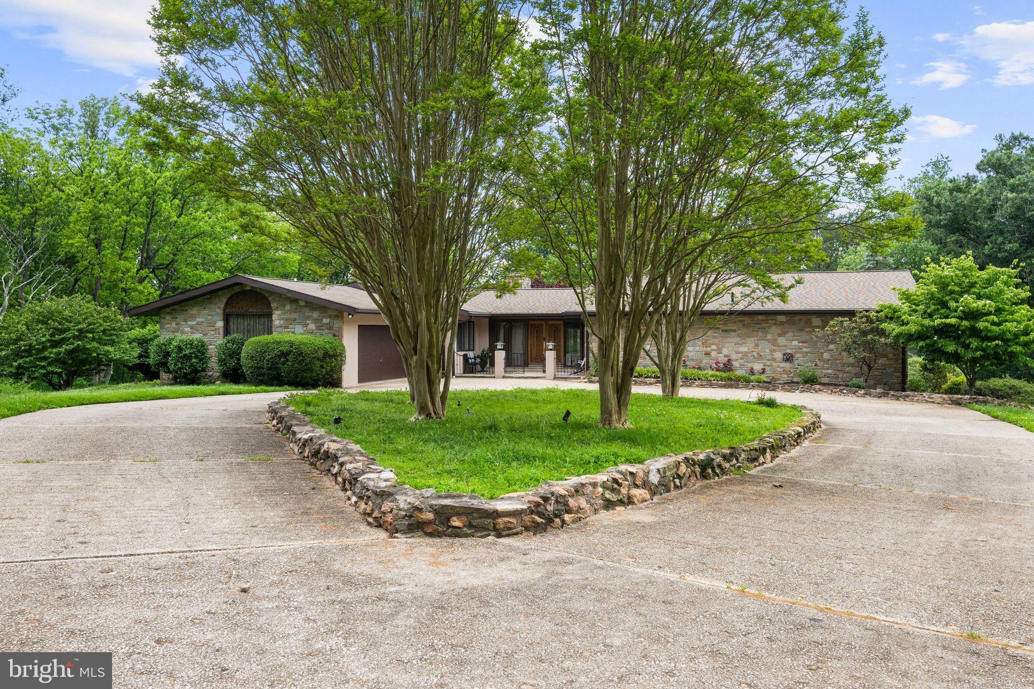 18 MANOR BROOK ROAD