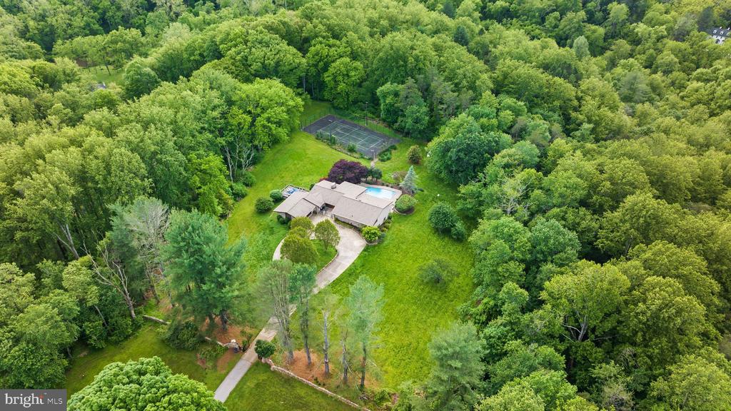 18 MANOR BROOK ROAD