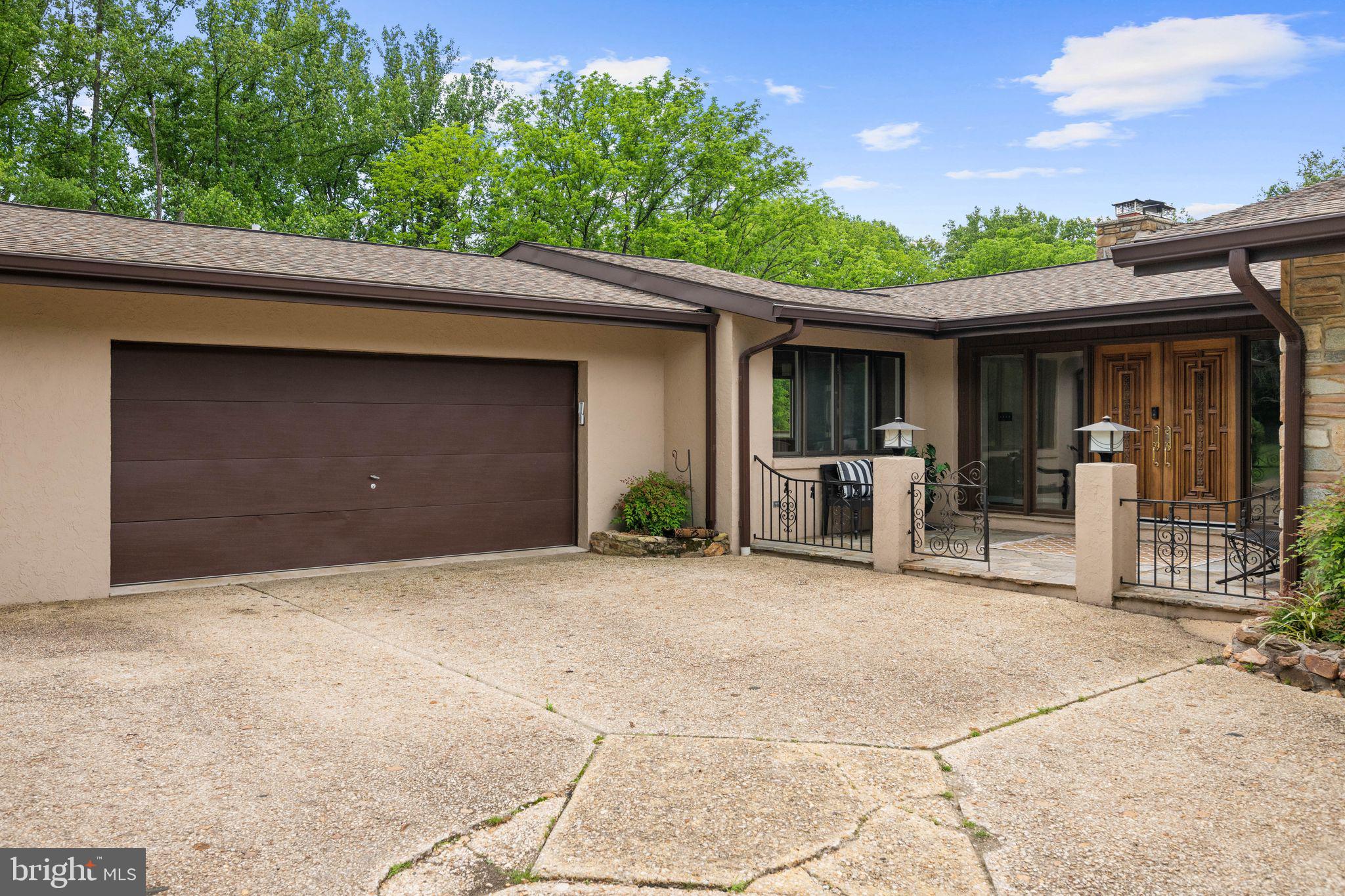 18 MANOR BROOK ROAD