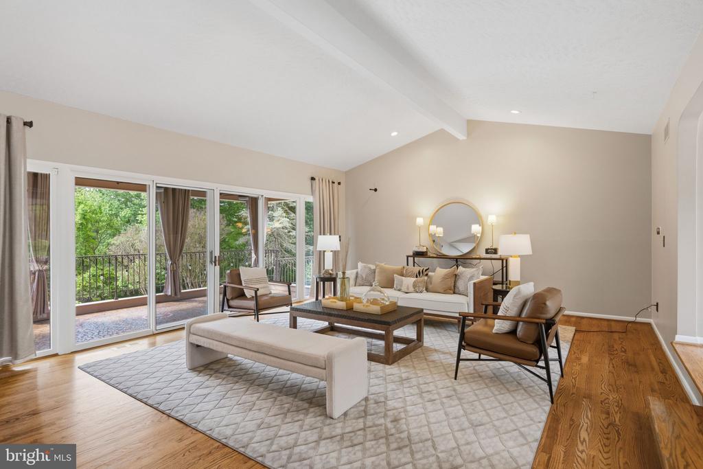 18 MANOR BROOK ROAD