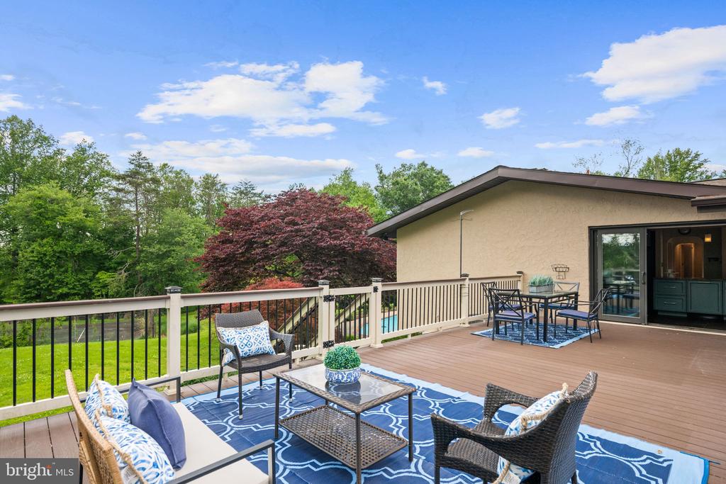 18 MANOR BROOK ROAD