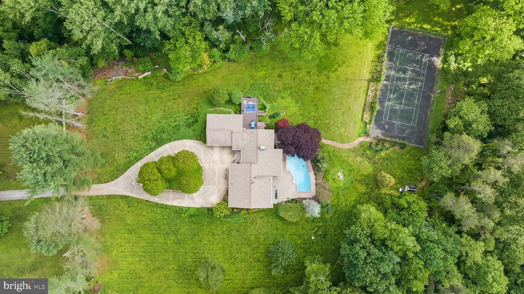 18 MANOR BROOK ROAD