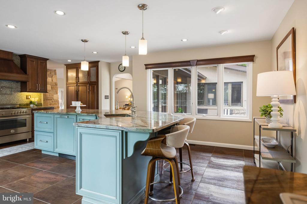 18 MANOR BROOK ROAD