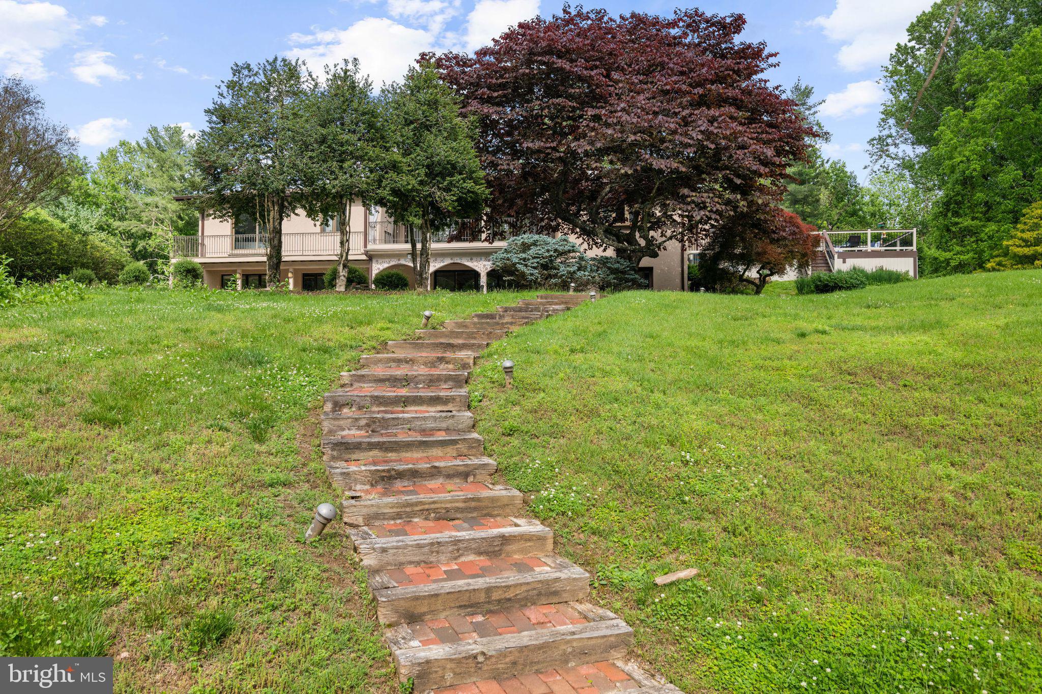 18 MANOR BROOK ROAD