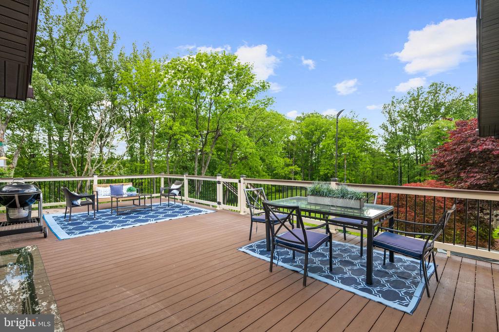 18 MANOR BROOK ROAD