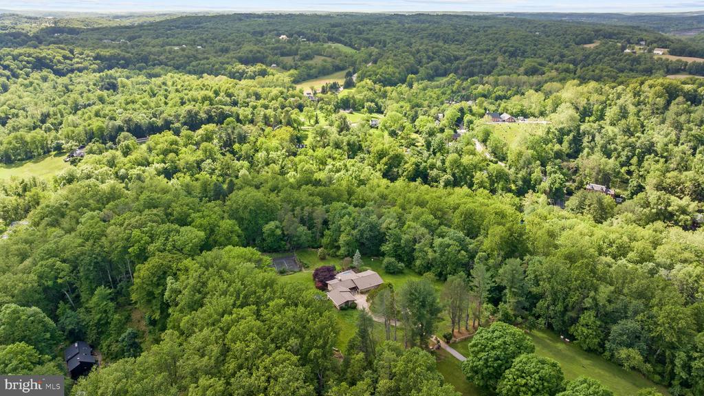 18 MANOR BROOK ROAD