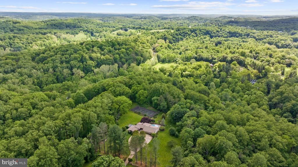 18 MANOR BROOK ROAD