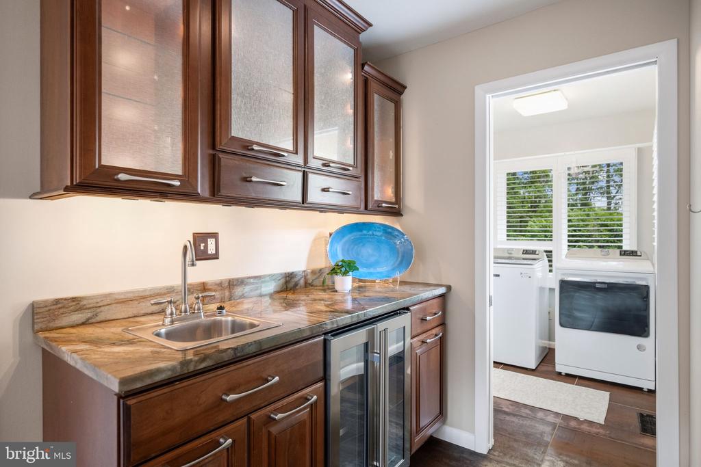18 MANOR BROOK ROAD