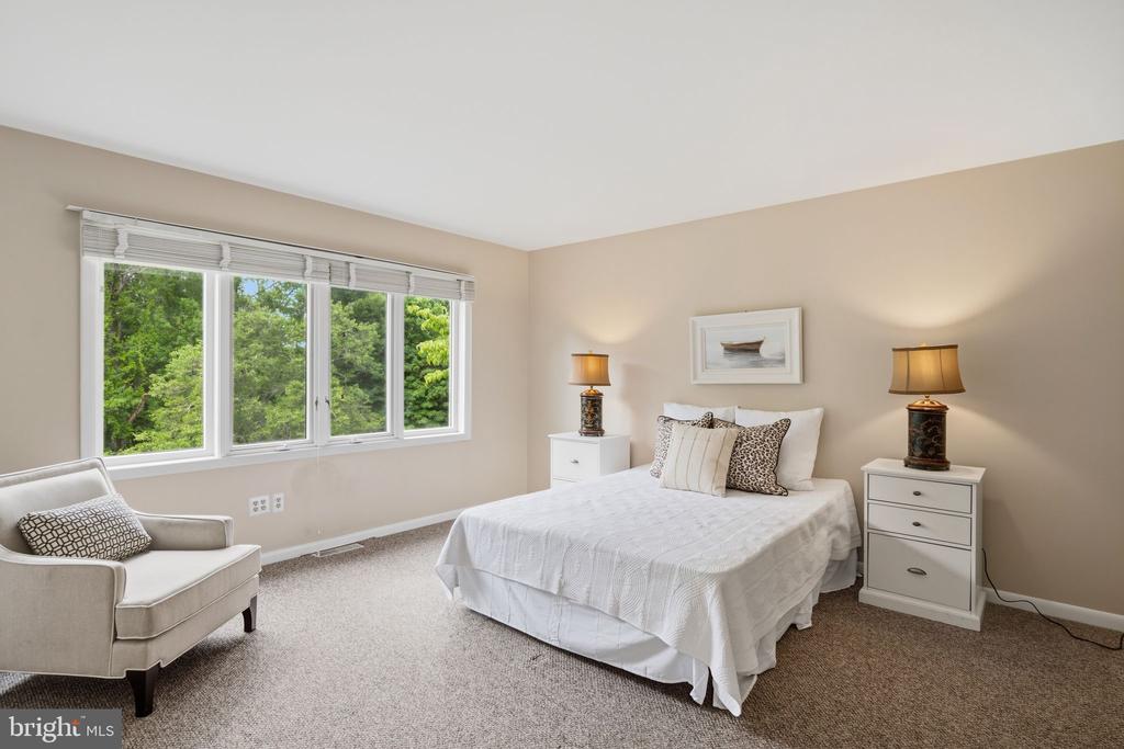 18 MANOR BROOK ROAD