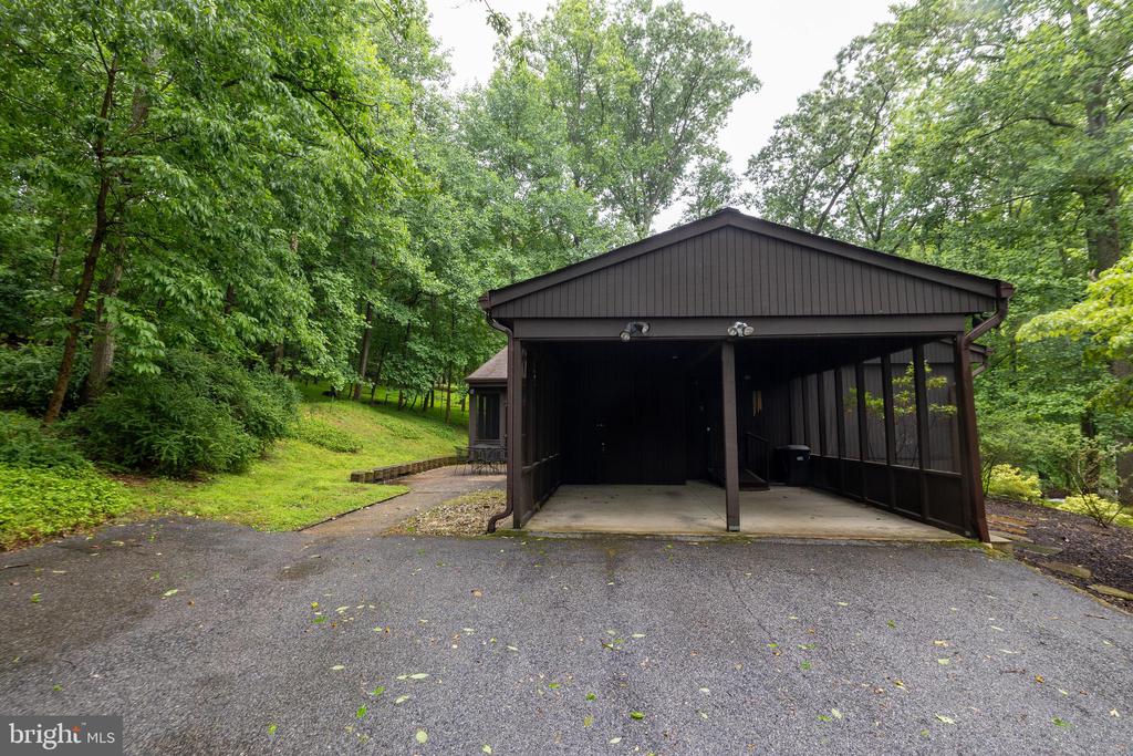 13 BRIDLEWOOD COURT