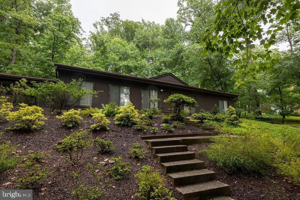 13 BRIDLEWOOD COURT