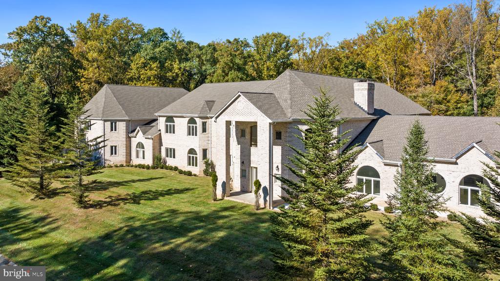 6 EVAN WAY