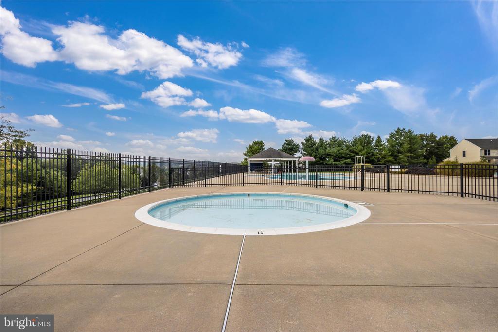 1510 LOCKSLEY LANE