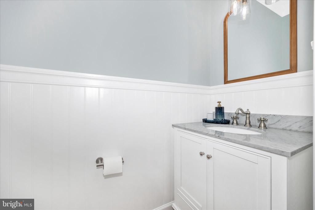 1510 LOCKSLEY LANE