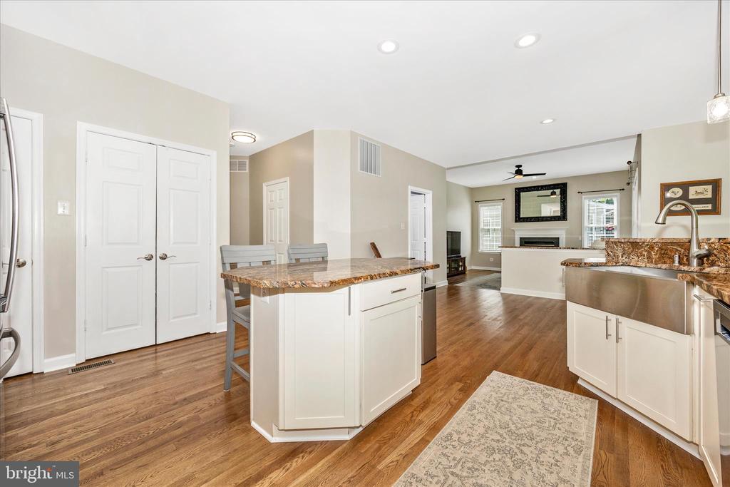 1510 LOCKSLEY LANE