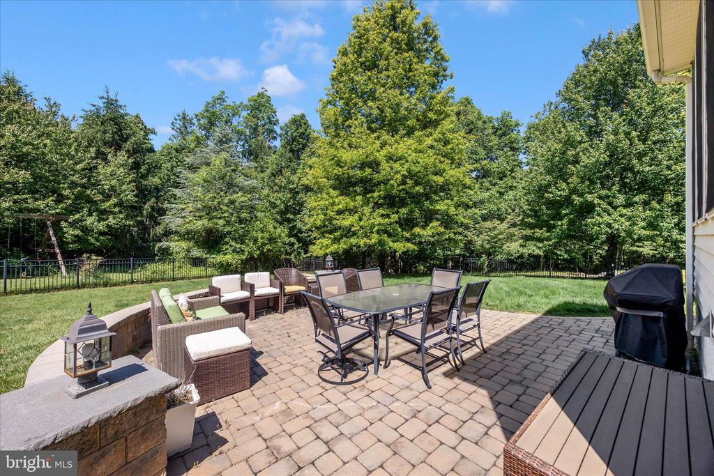 1510 LOCKSLEY LANE
