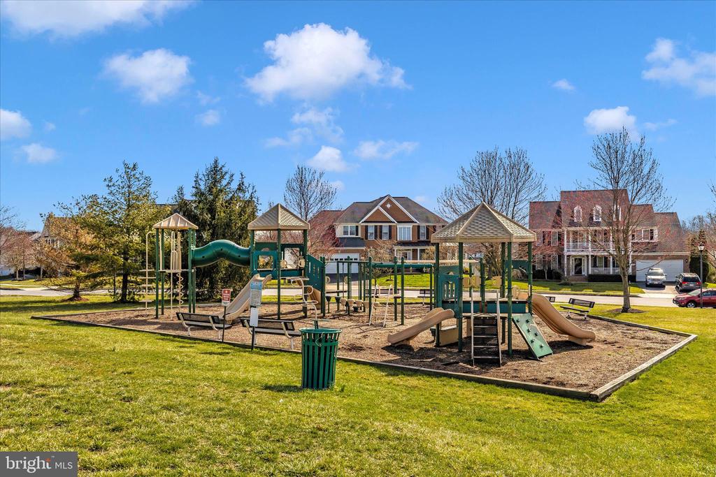 1510 LOCKSLEY LANE