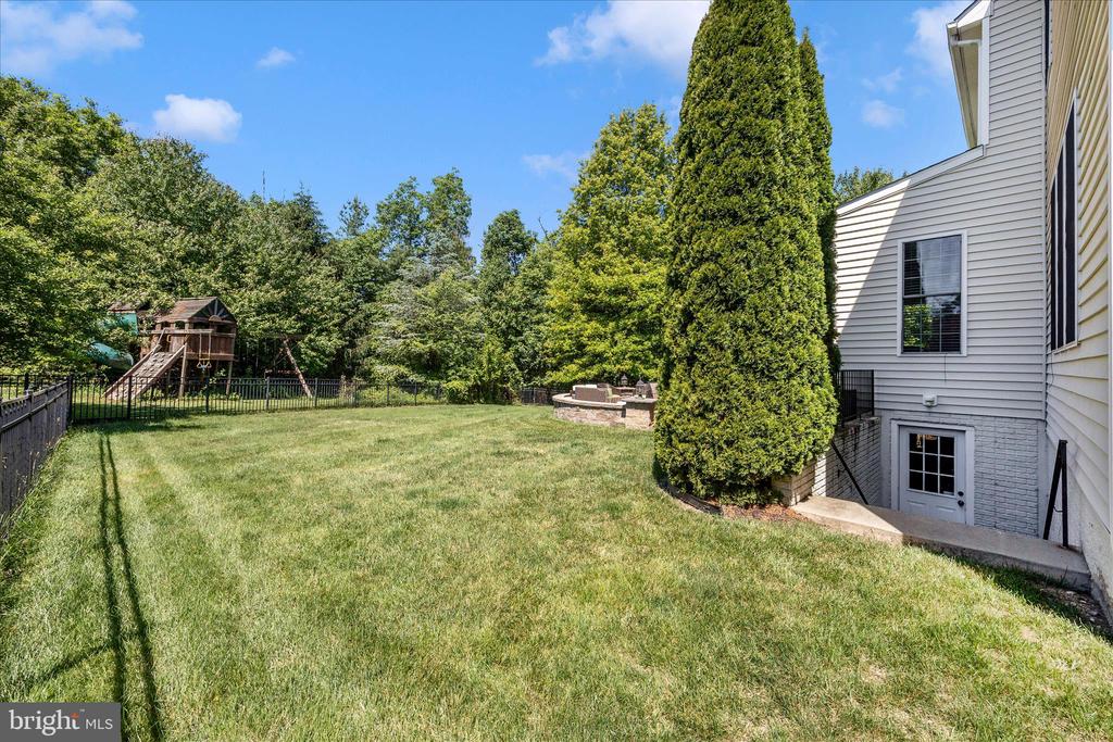 1510 LOCKSLEY LANE