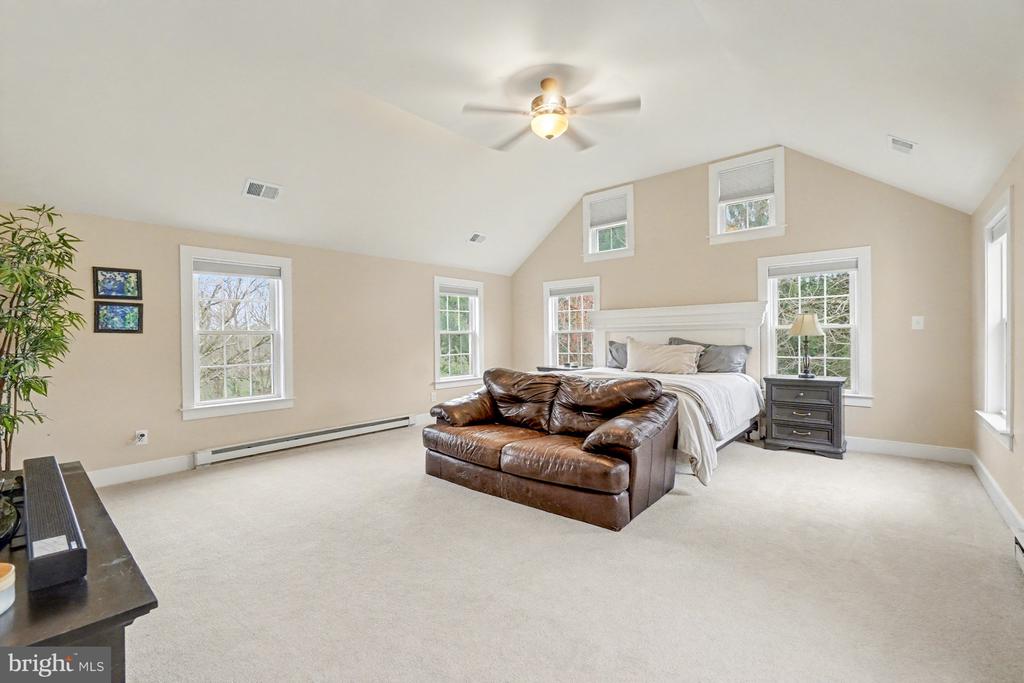 3633 JARRETTSVILLE PIKE