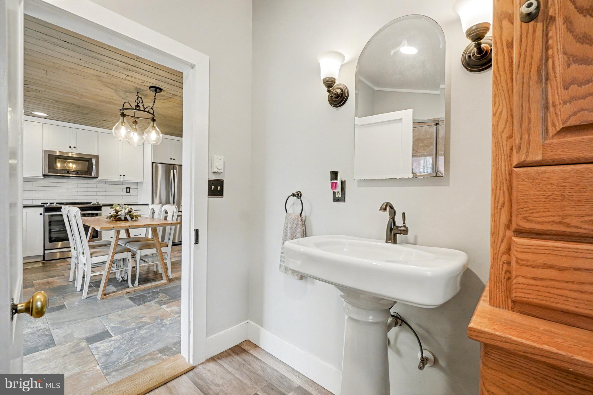 3633 JARRETTSVILLE PIKE