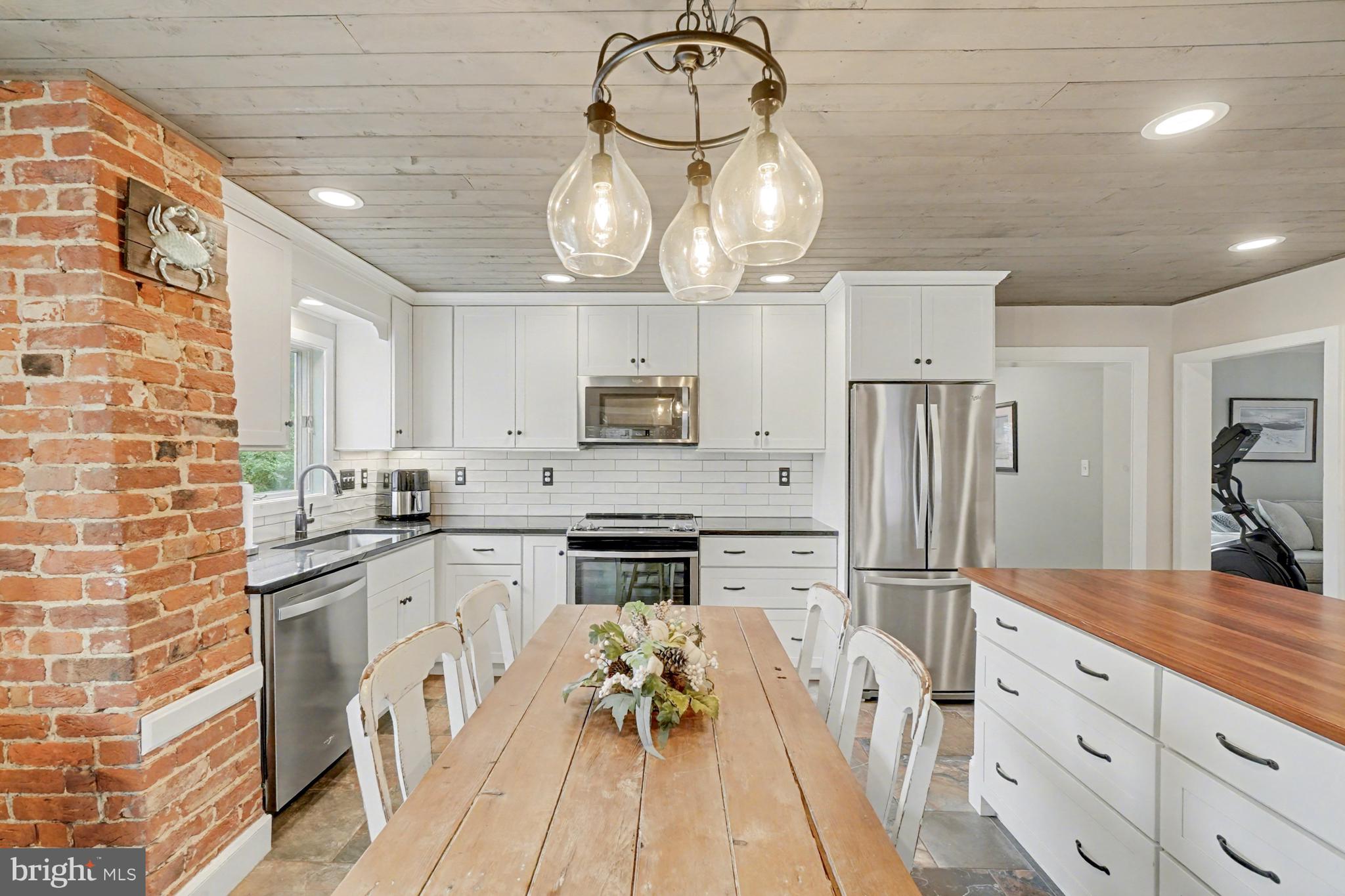 3633 JARRETTSVILLE PIKE