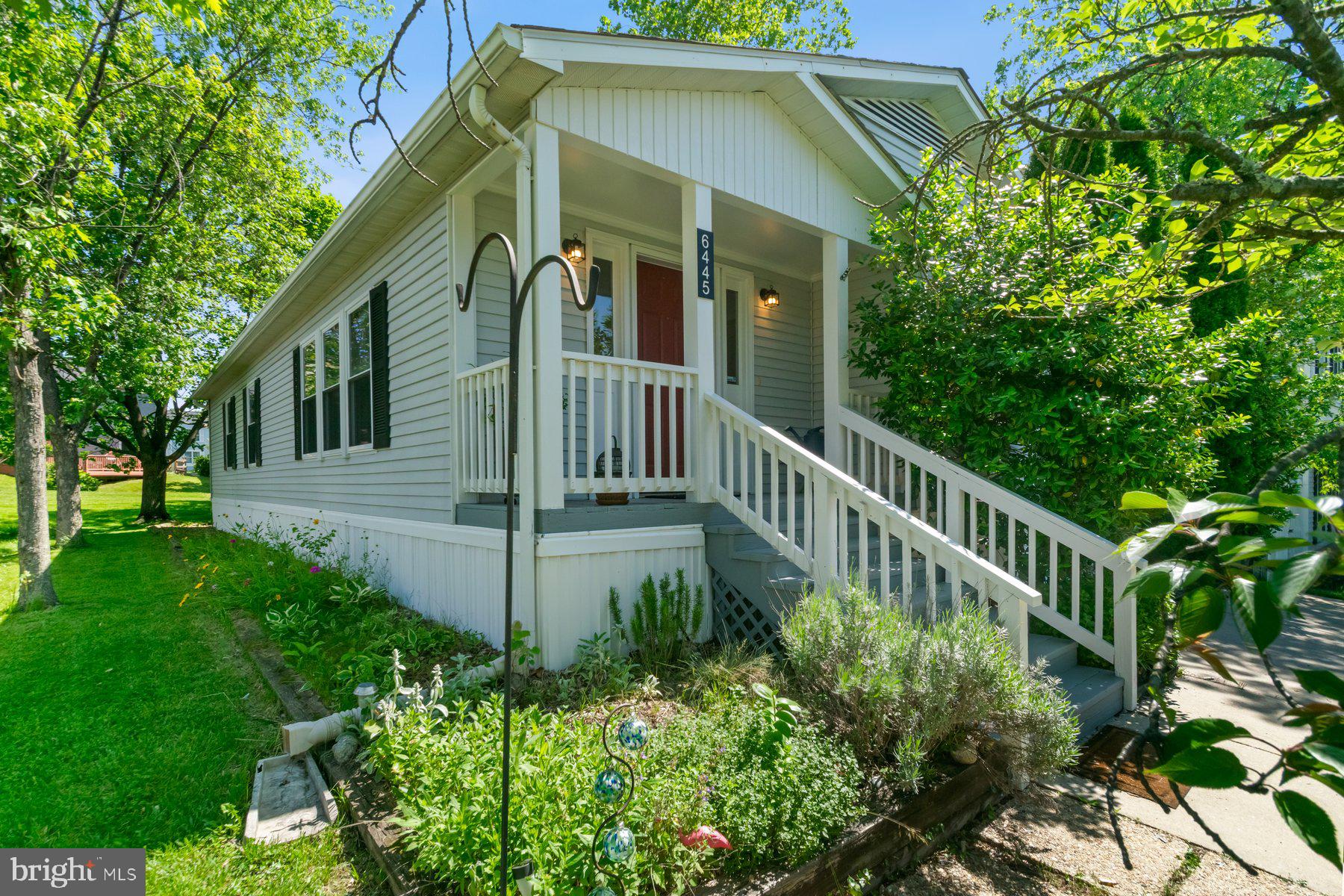 6445 Woodland Forest Dr