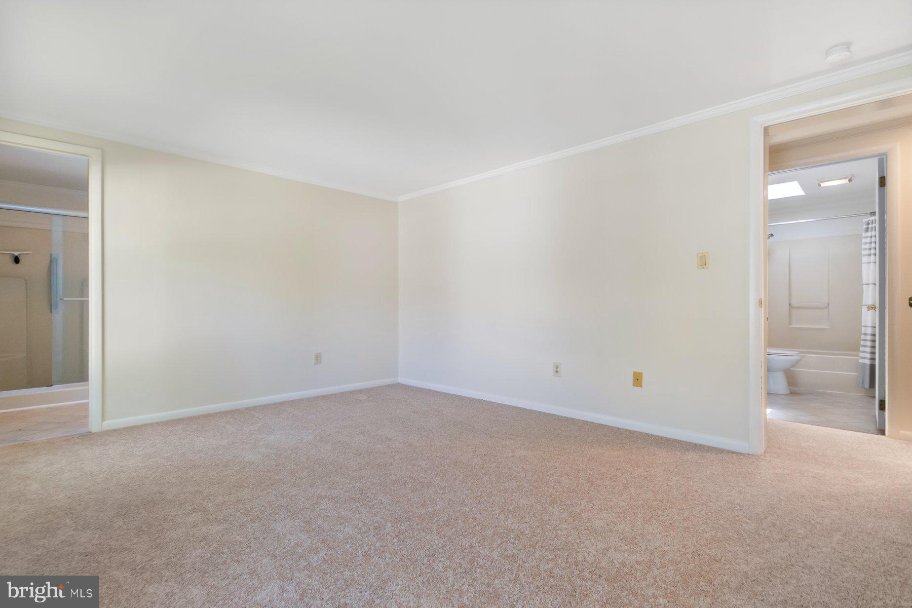 6445 Woodland Forest Dr