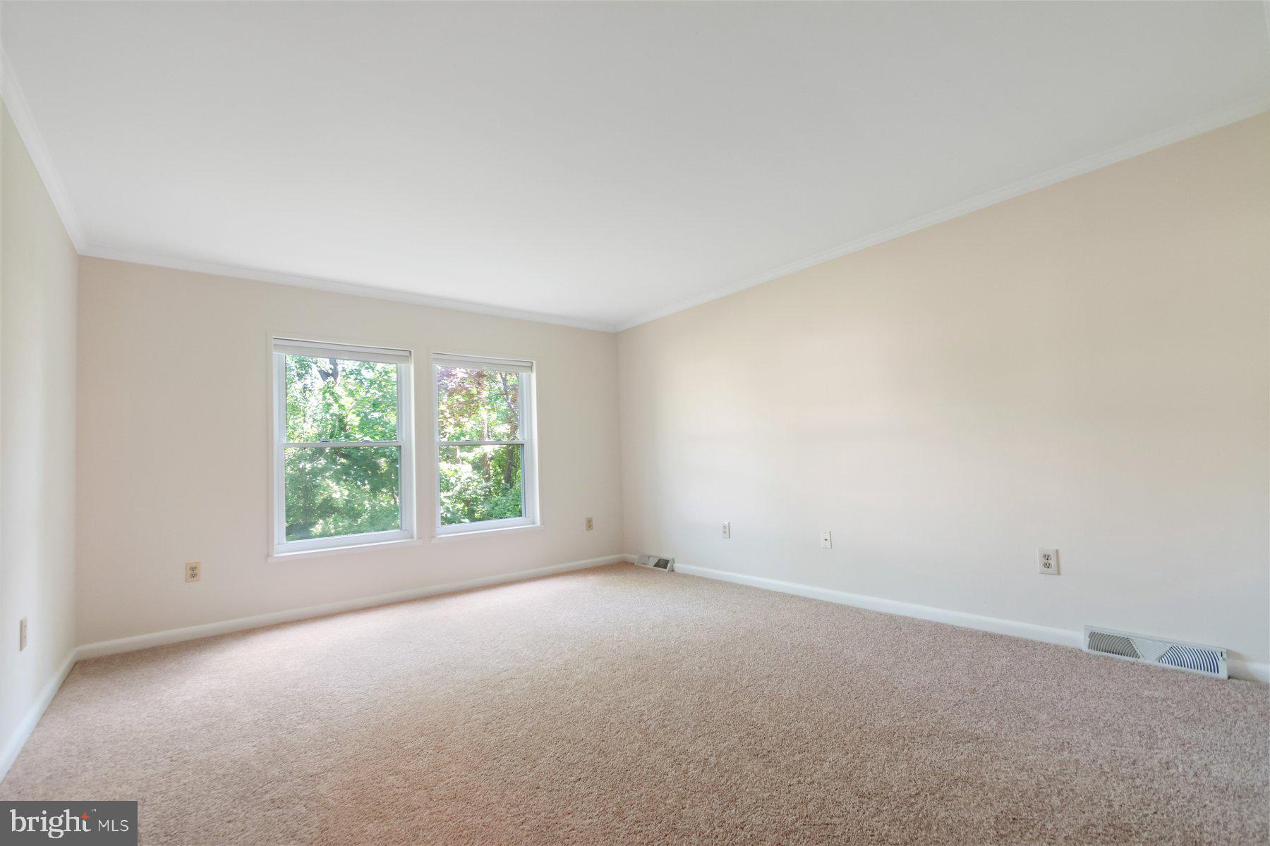 6445 Woodland Forest Dr