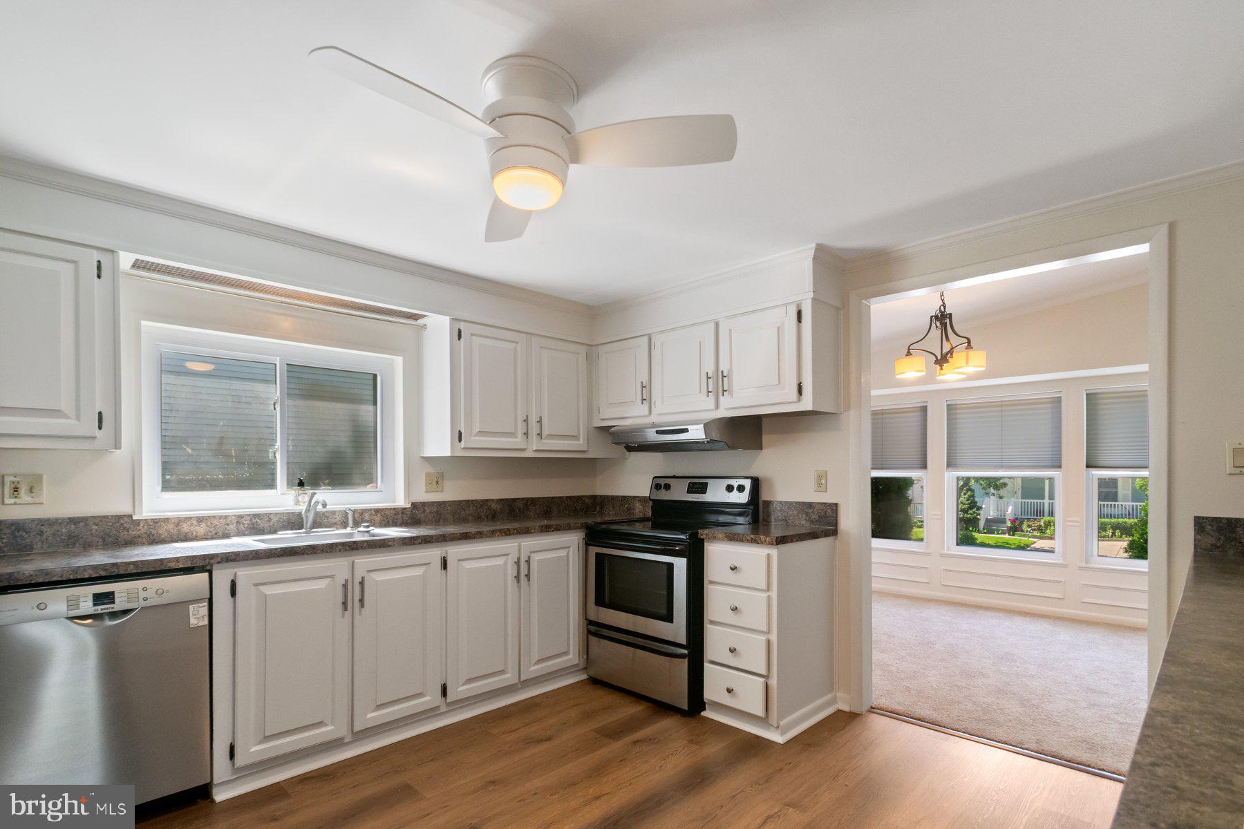 6445 Woodland Forest Dr