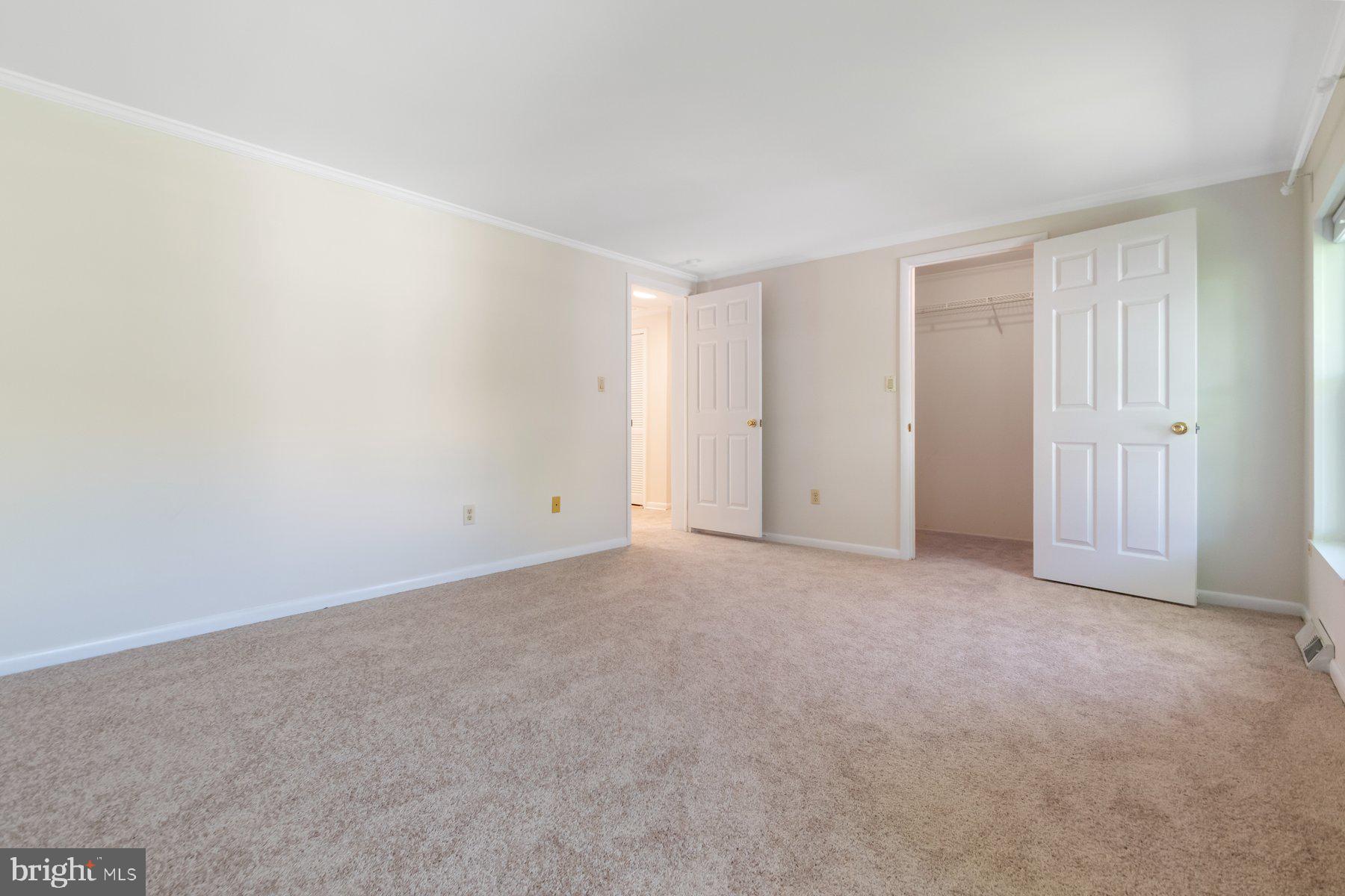 6445 Woodland Forest Dr