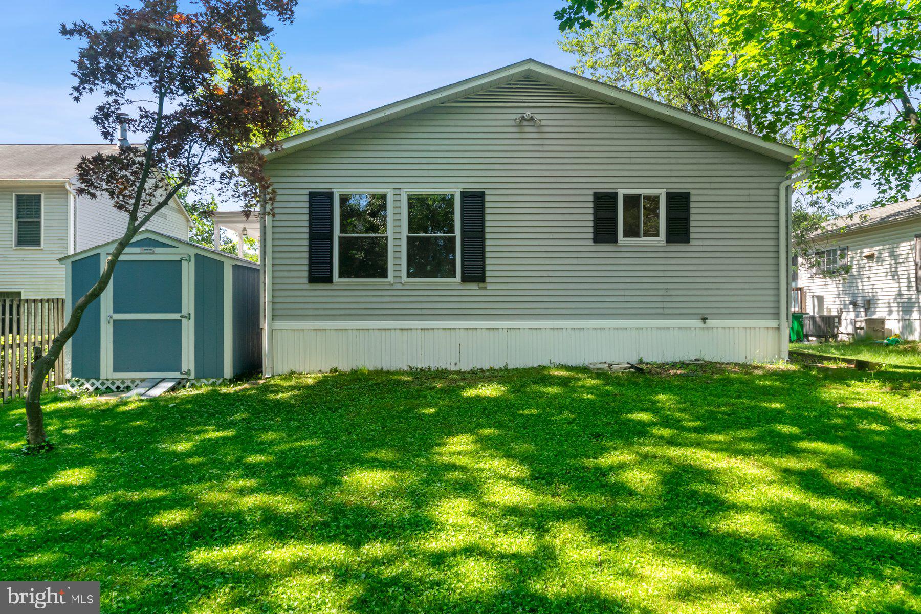 6445 Woodland Forest Dr