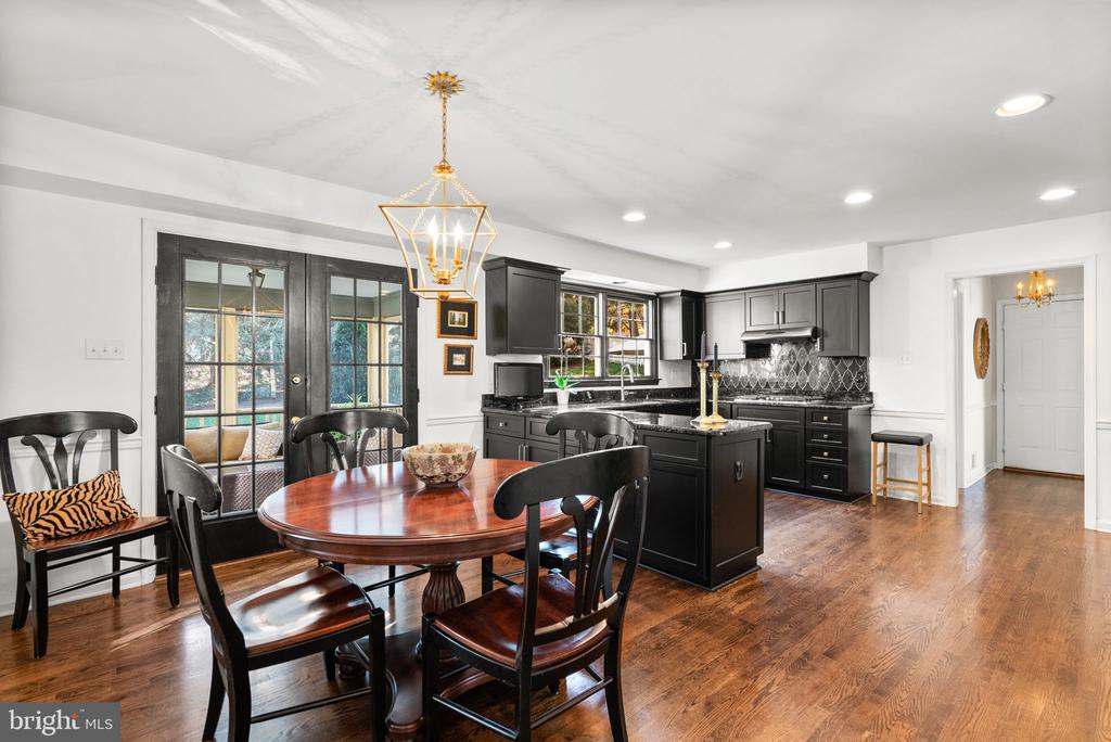 3043 PEBBLE BEACH DRIVE