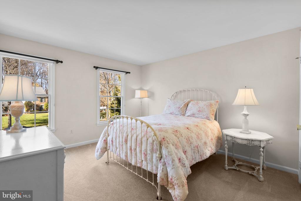 3043 PEBBLE BEACH DRIVE