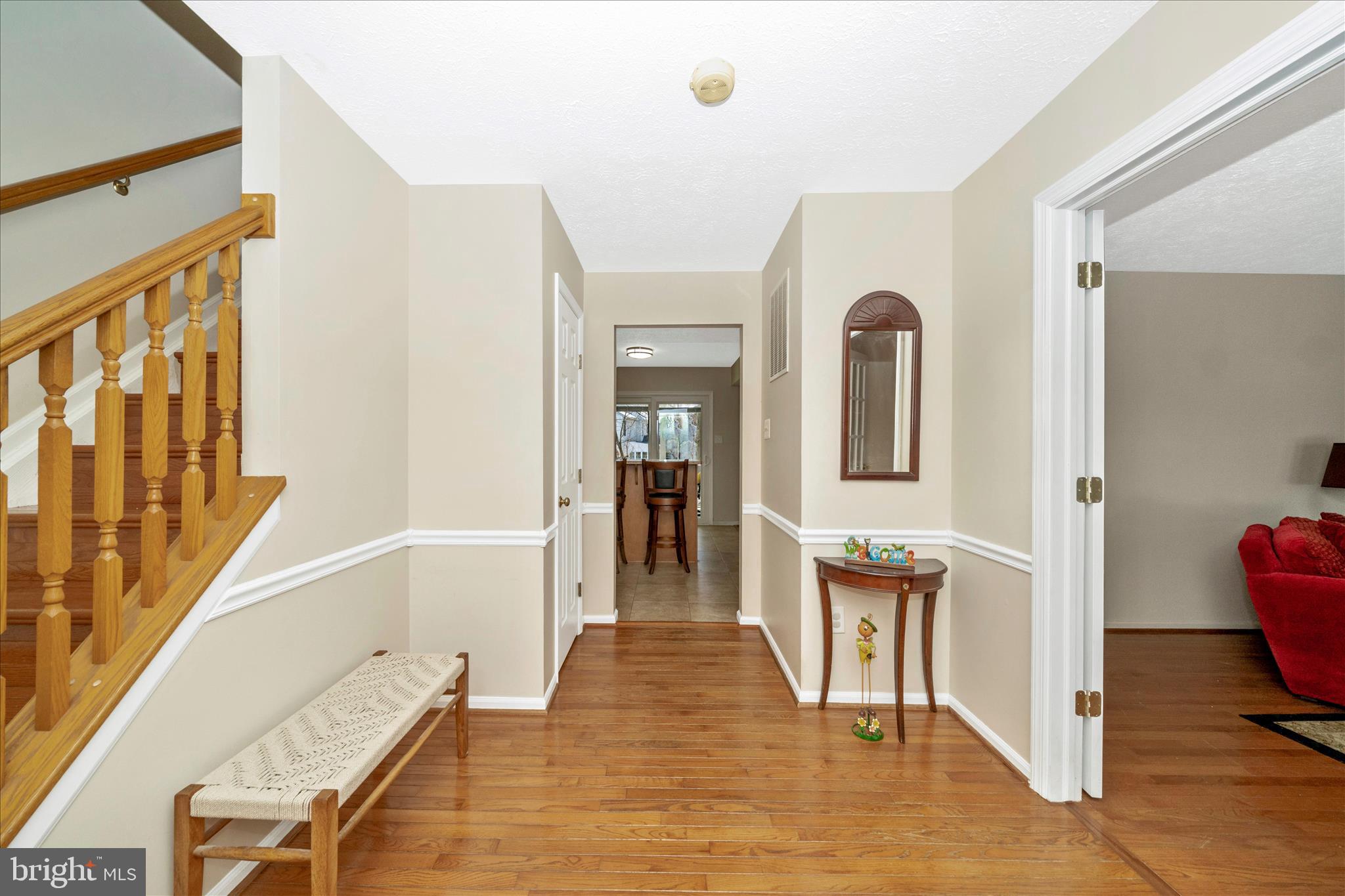 5623 ROUNDTREE LANE