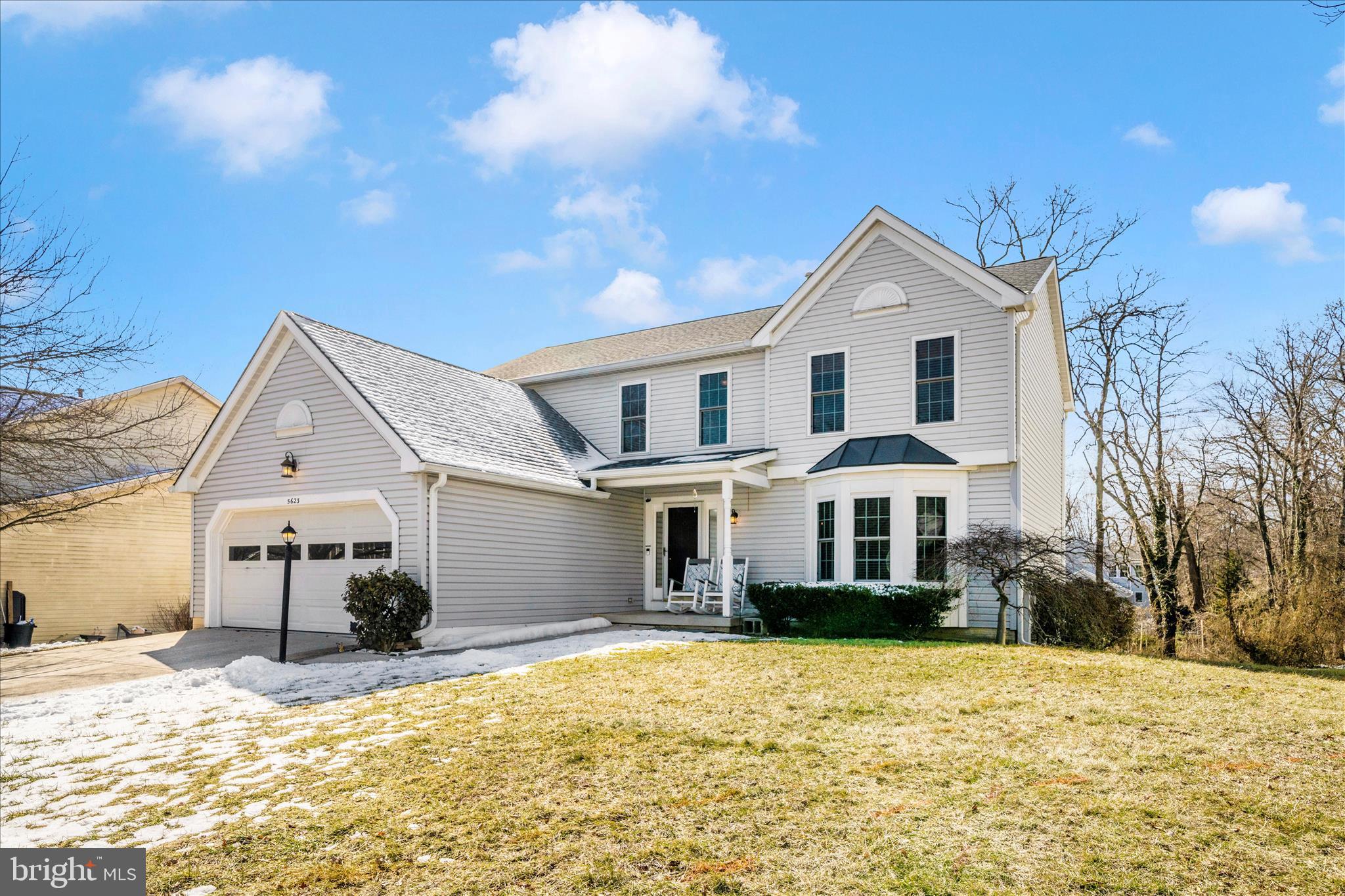 5623 ROUNDTREE LANE