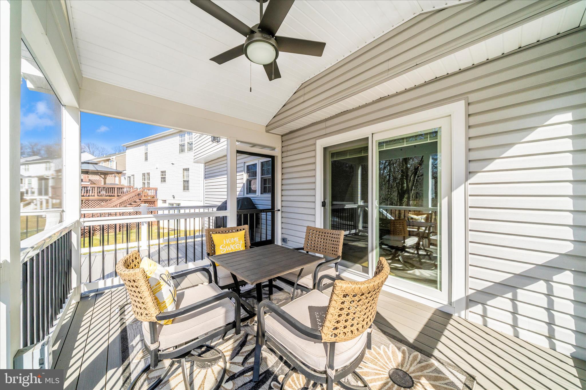 5623 ROUNDTREE LANE