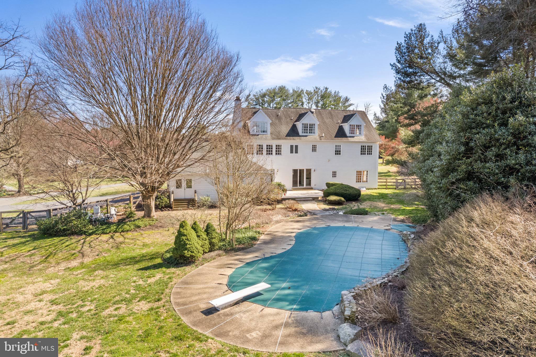 13422 Query Mill Rd