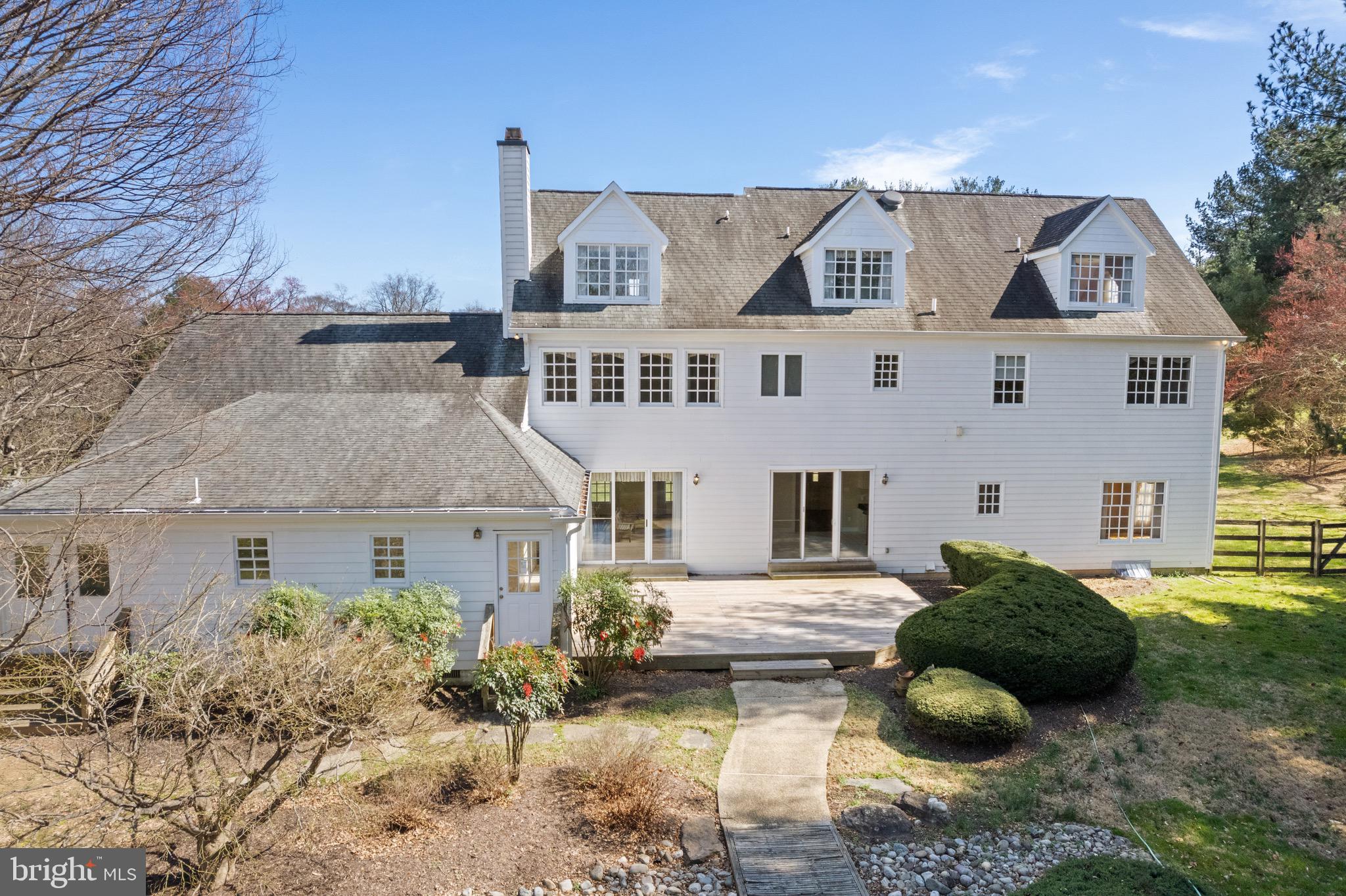13422 Query Mill Rd