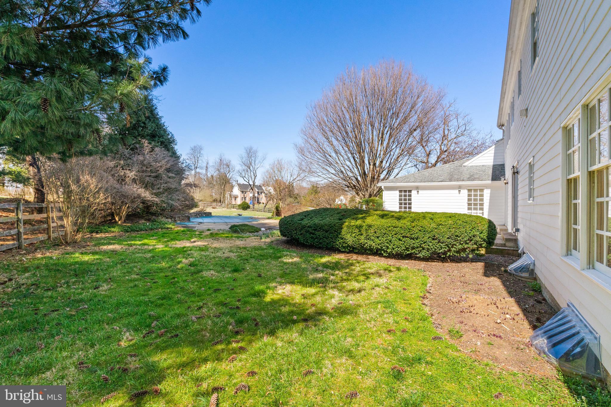 13422 Query Mill Rd